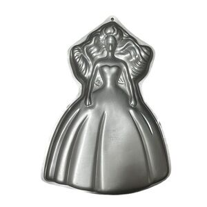 VINTAGE Wilton 1992 Barbie Cake Pan 2105-2551